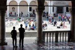 La Biblioteca Dei Libri Viventi in piazza Libertà a Udine
